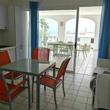 Trilo Superior Con Terrazzo Vista Mare A Pescoluse *