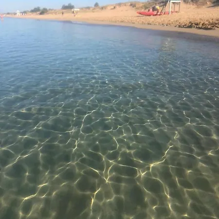 Trilo Superior Con Terrazzo Vista Mare A Pescoluse 아파트 *